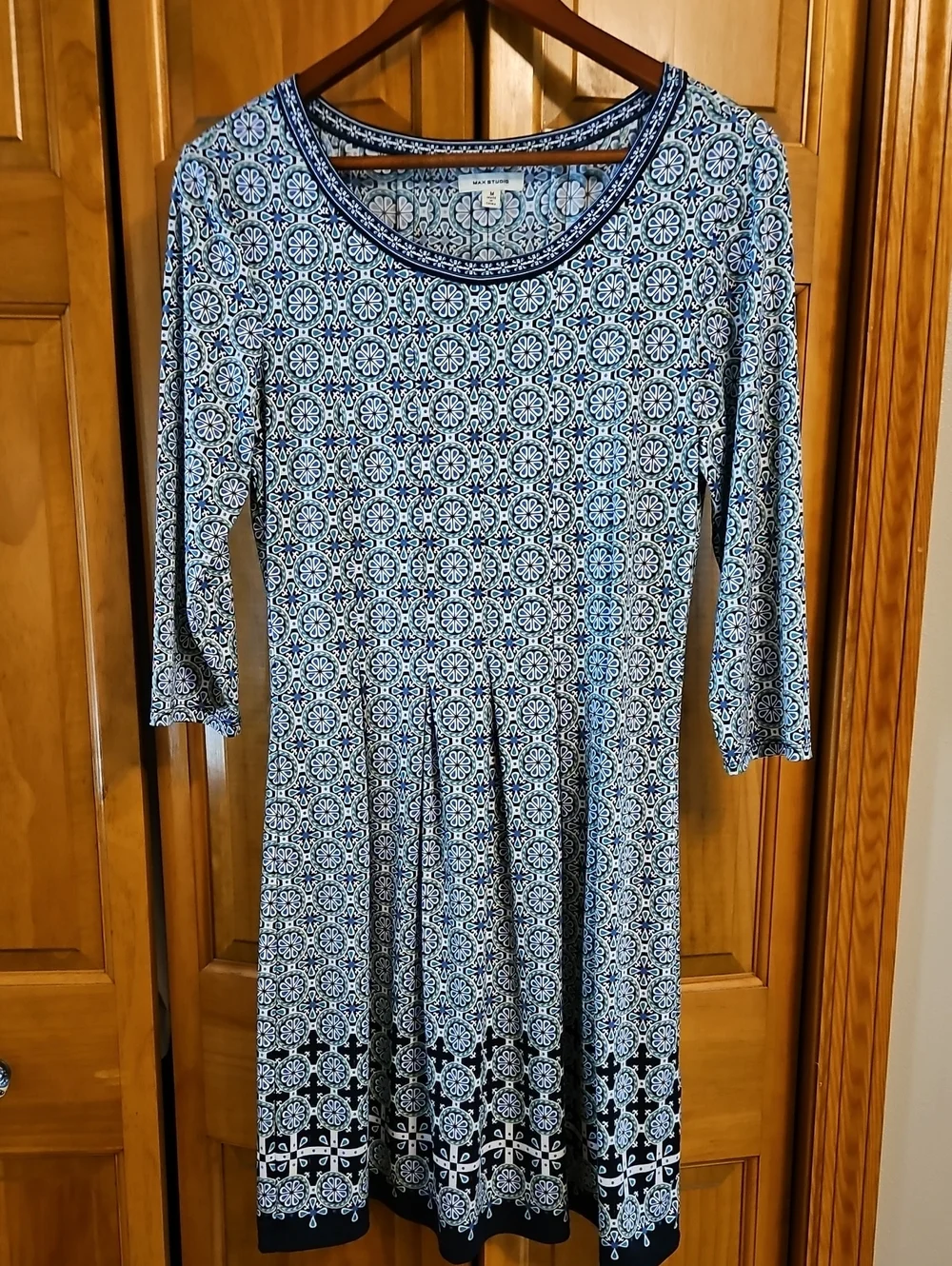 Max Studio Light and Dark Blue Patterned Long-Sleeve Dress